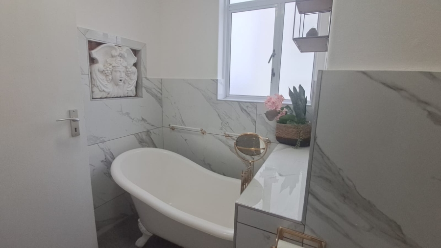 3 Bedroom Property for Sale in Van Ryneveld Western Cape
